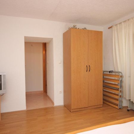 Apartments And Rooms With Parking Space Cunski, Losinj - 2498 Habitación foto